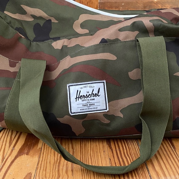Large Herschel Duffle bag/ Backpack